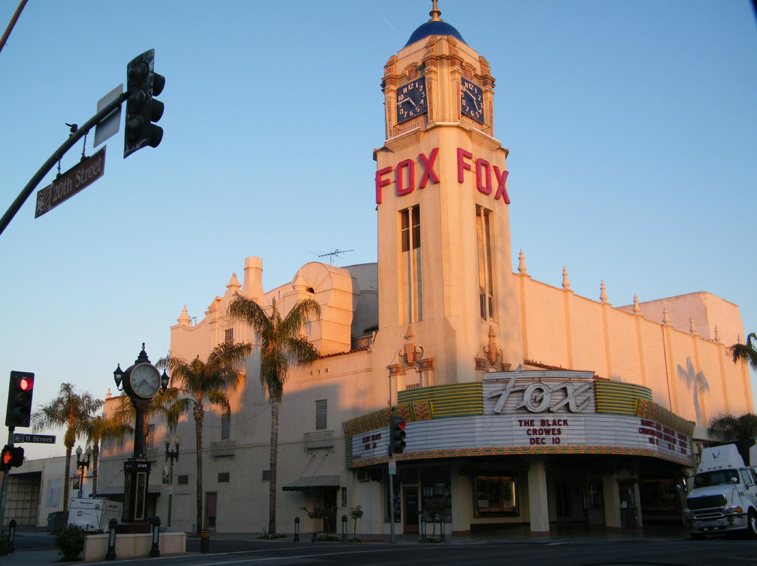 Fox Theater-贝克斯菲尔德必去景点