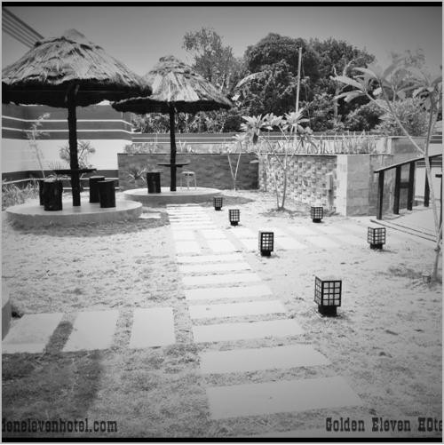 Golden Eleven Hotel主图