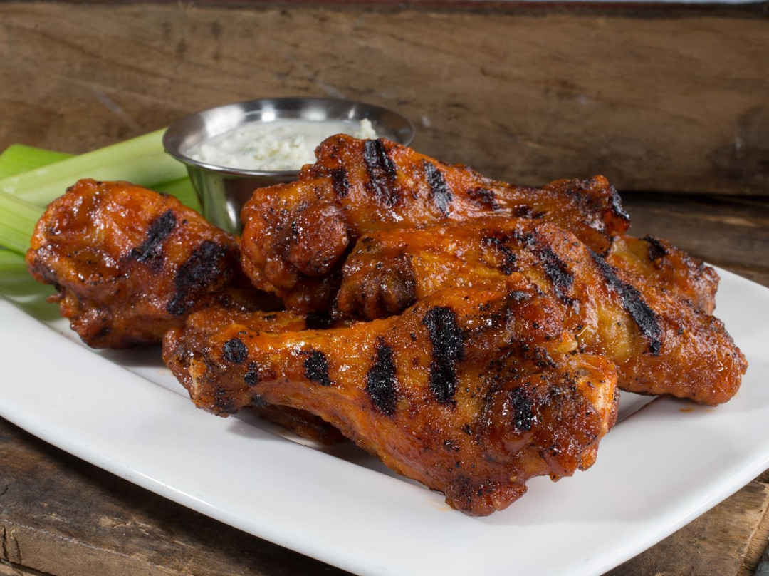 Bokamper's Sports Bar & Grill