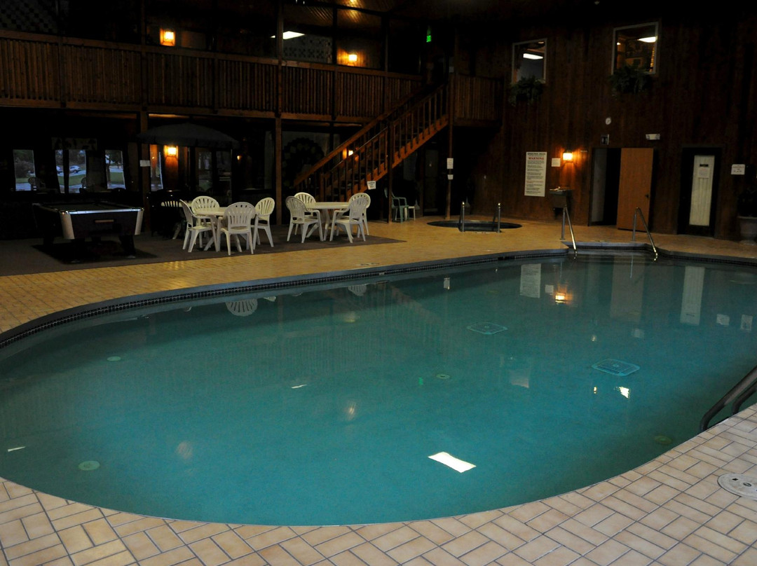 Iron Ridge Inn Motel主图