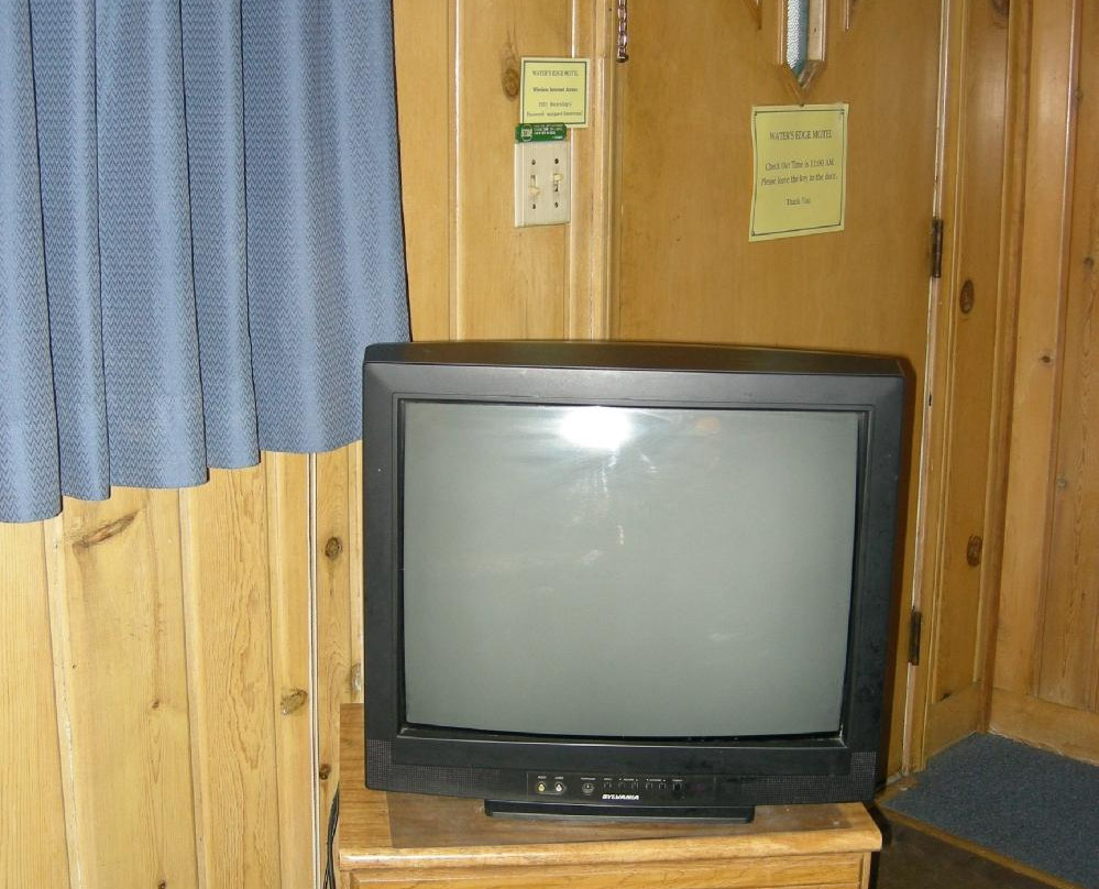 Water's Edge Motel主图