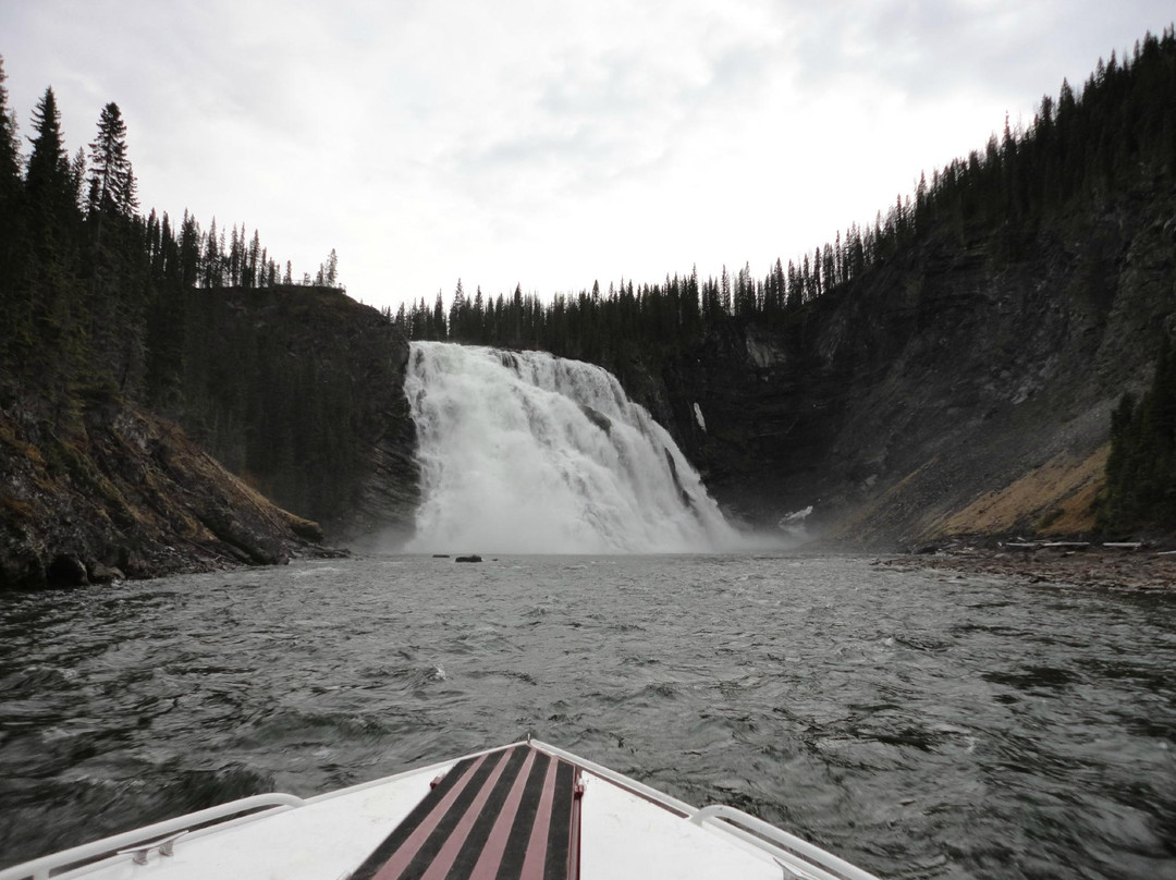 Kinuseo Falls-Tumbler Ridge必去景点