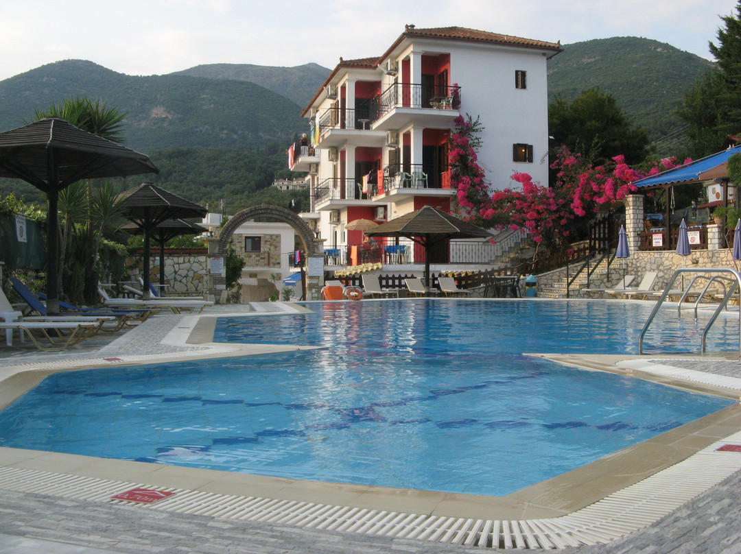 Irini Studios & Apartments