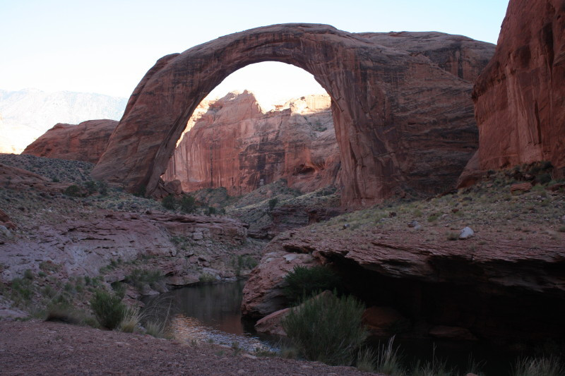 Rainbow Bridge National Monument-鲍威尔湖必去景点