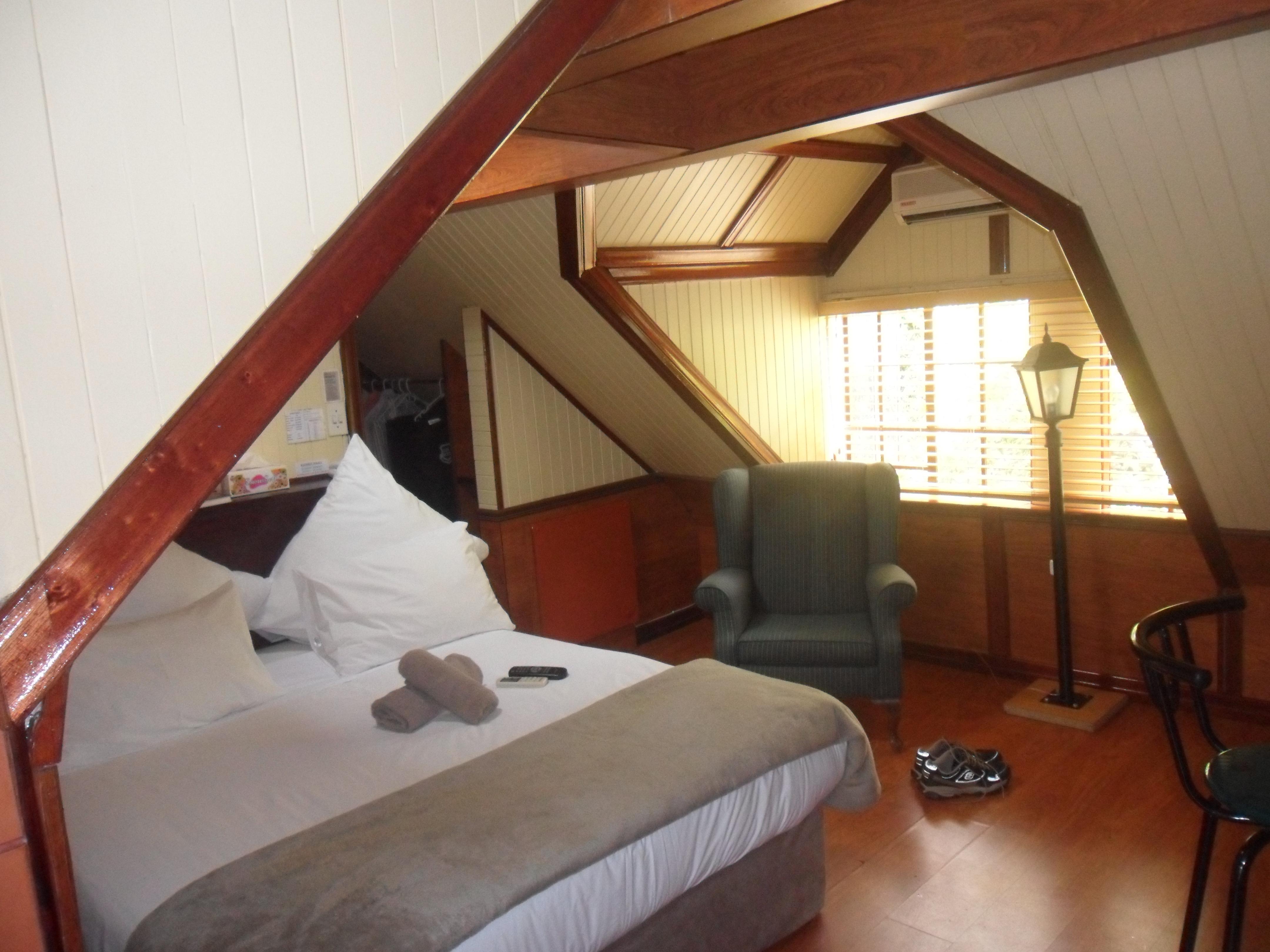 Tudor Lodge-客卧
