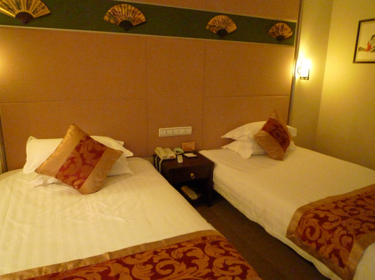 泽天大酒店主图