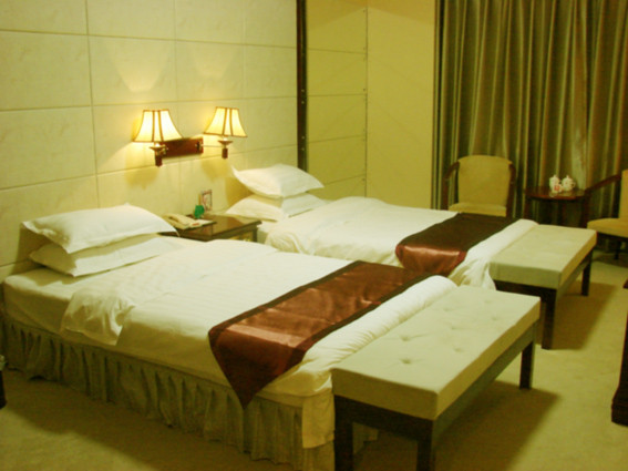 天富大酒店主图