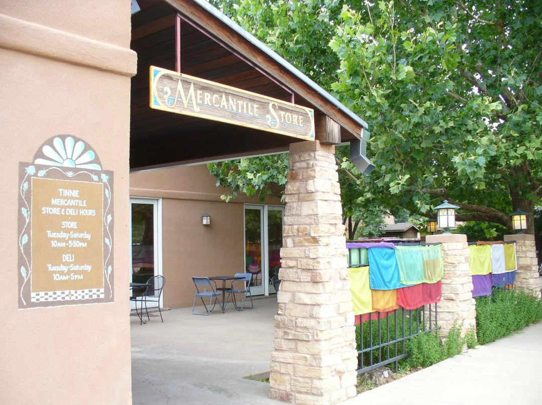 罗斯威尔餐馆和美食-Pecos Flavors Winery + Bistro