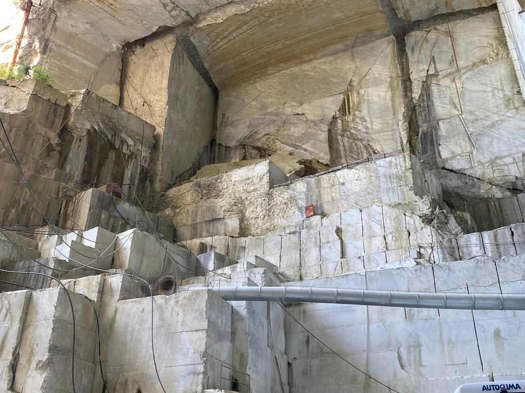 Cave Di Marmo Di Levigliani景点图片
