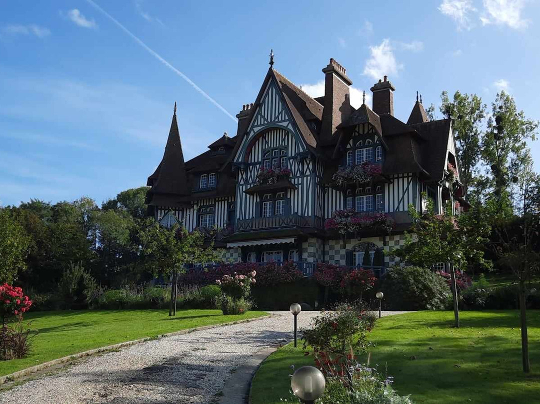 Villa Strassburger-多维尔必去景点
