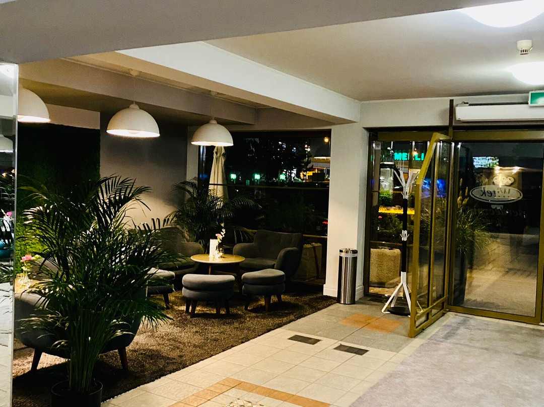 Witek Hotel And Conference Centre主图