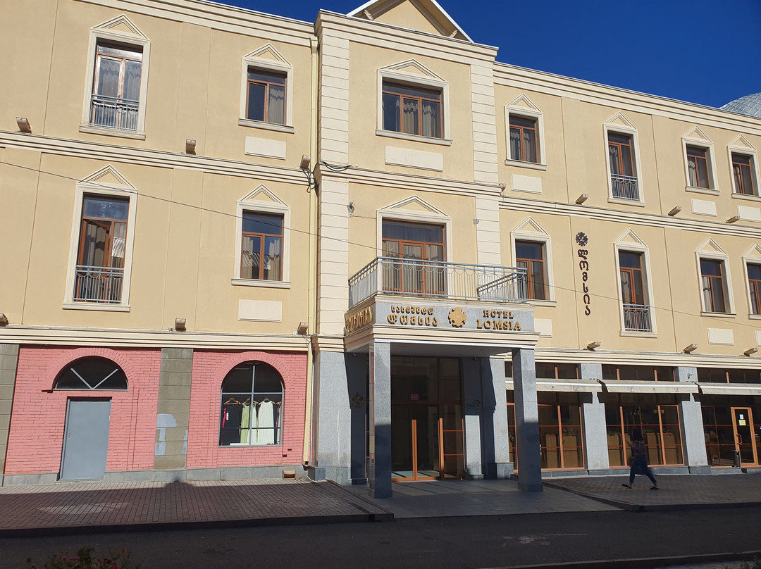 Lomsia Hotel主图
