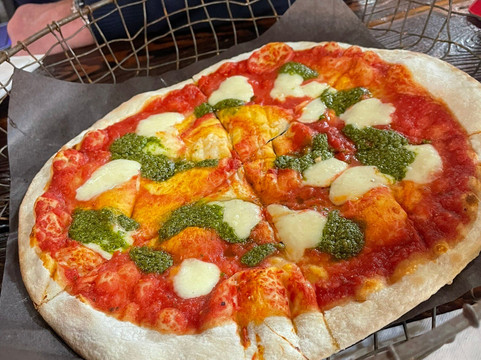 Shawn & Ed Brewing Co.-邓达斯必去景点