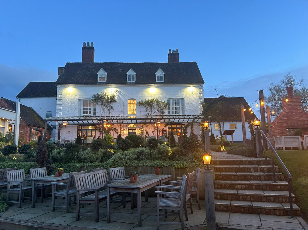 Riverside Inn by Chef & Brewer Collection主图