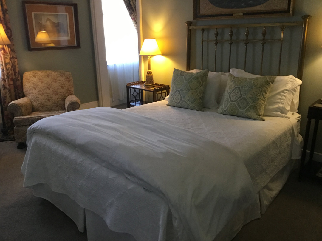 The American Hotel主图