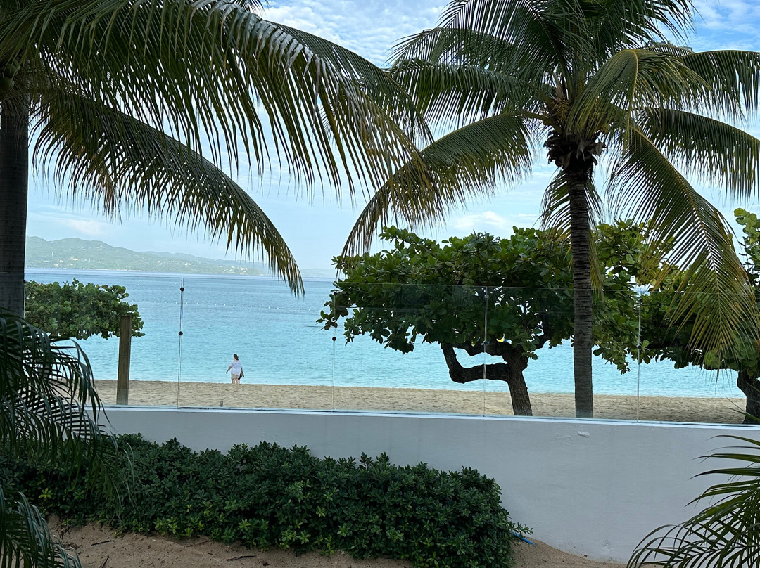 S Hotel Montego Bay主图