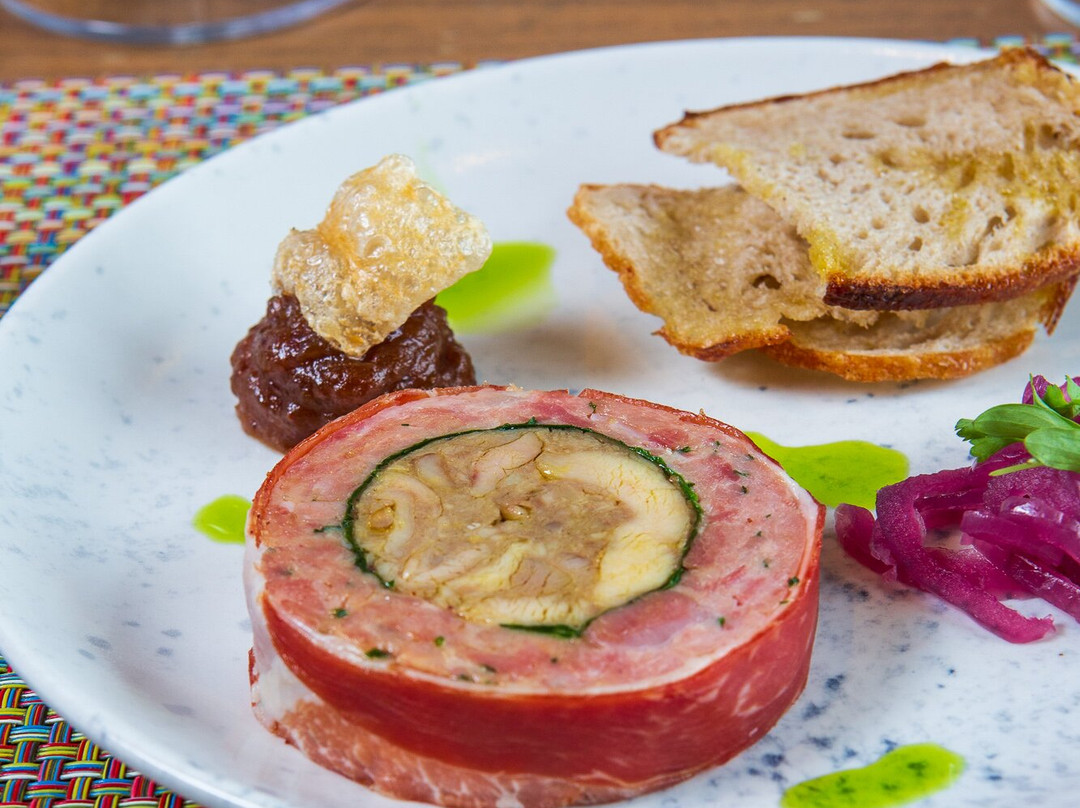 皇冠城堡酒店主图