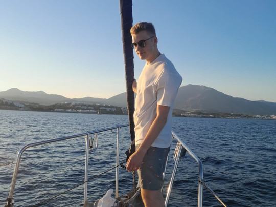 Sail Toro Charter-埃斯特波纳必去景点