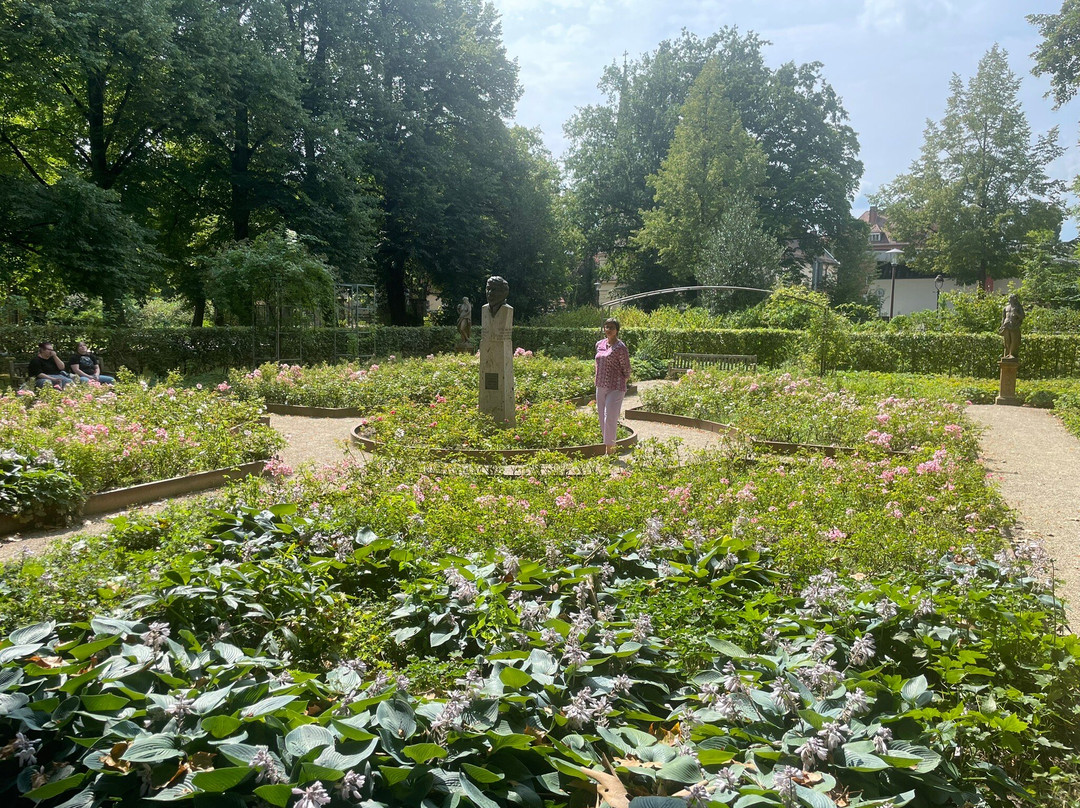 Französischer Garten-策勒县必去景点