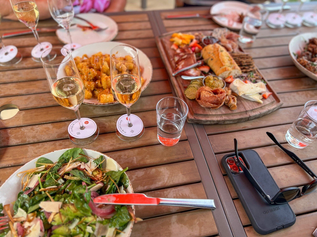 Fitzpatrick Family Vineyards-Peachland必去景点