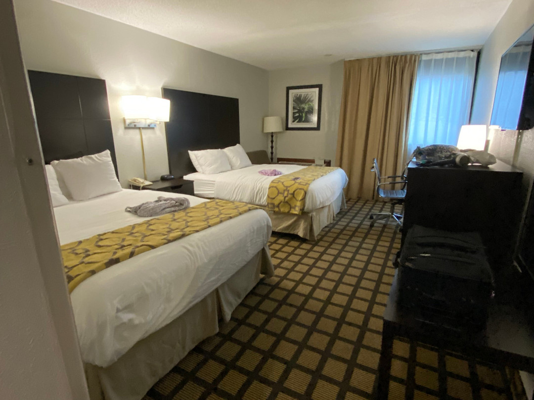 Baymont Inn & Suites Queensbury / Lake George主图