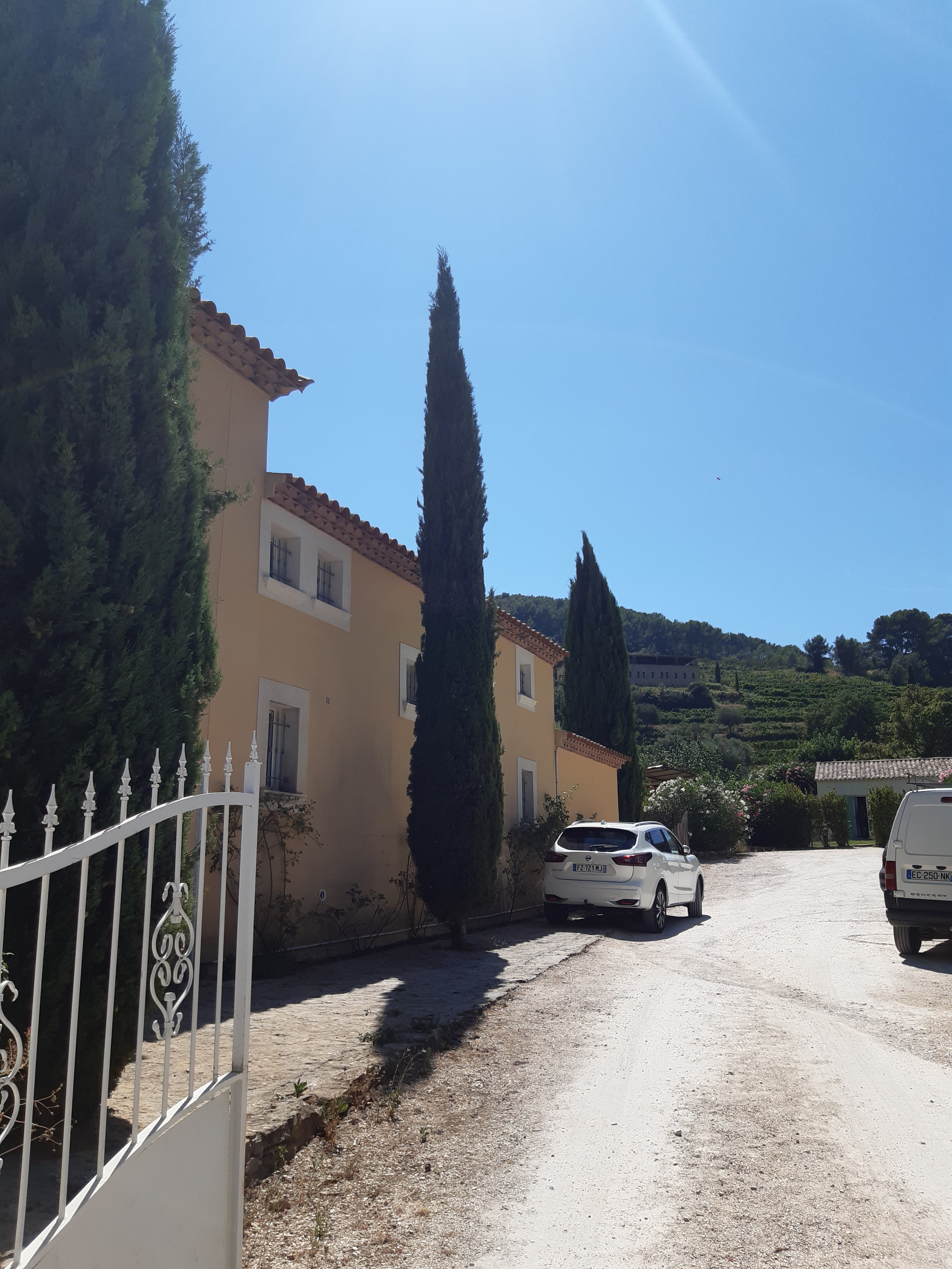 Domaine De La Font Des Peres-浴室