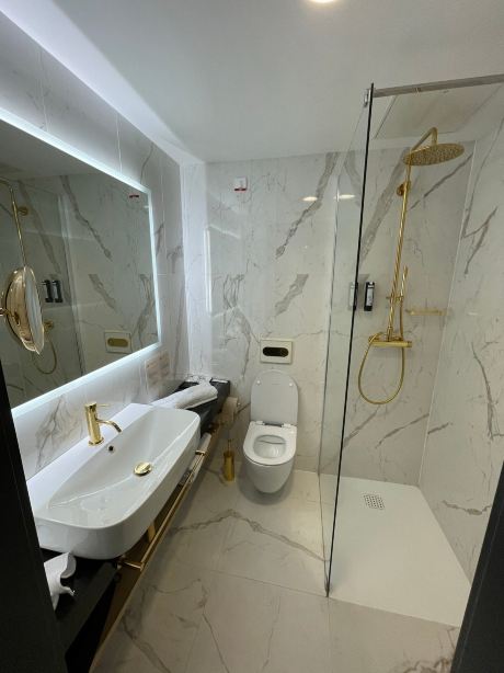 Elegans Hotel Brdo-官方