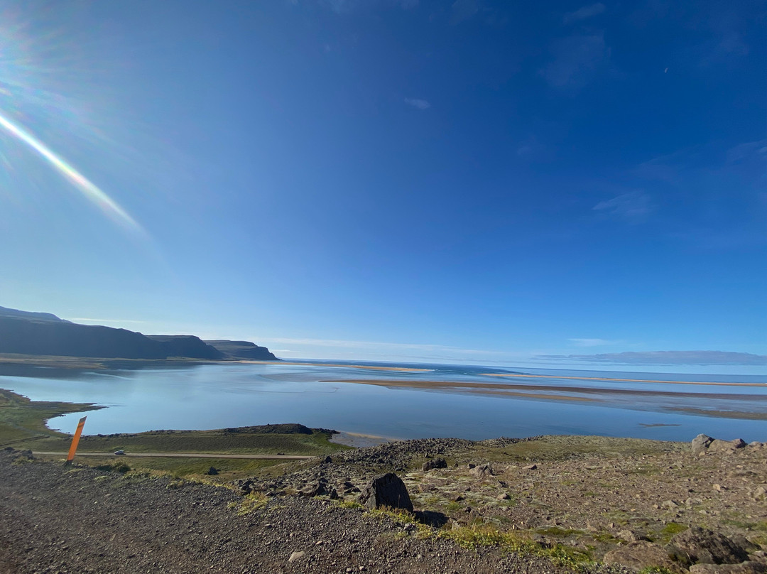 Raudasandur Beach景点图片