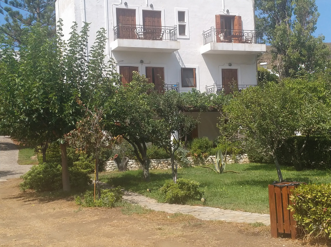 Mealos Apartments主图