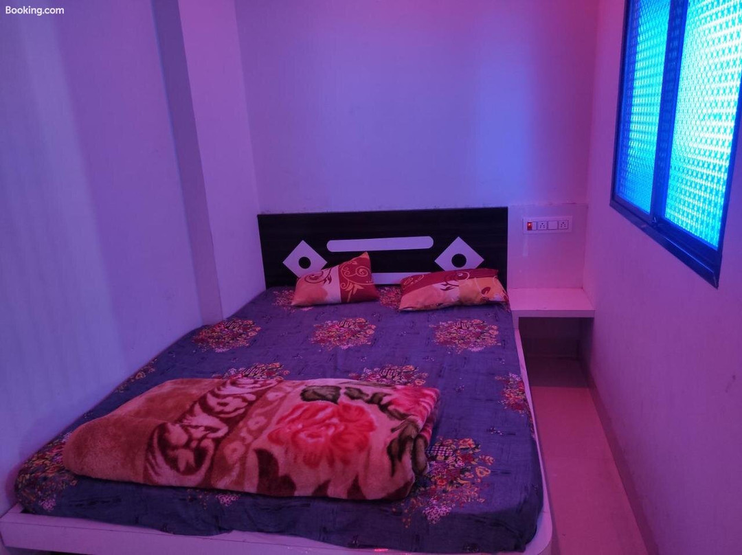 Varsha Room Service-Kamal Penter