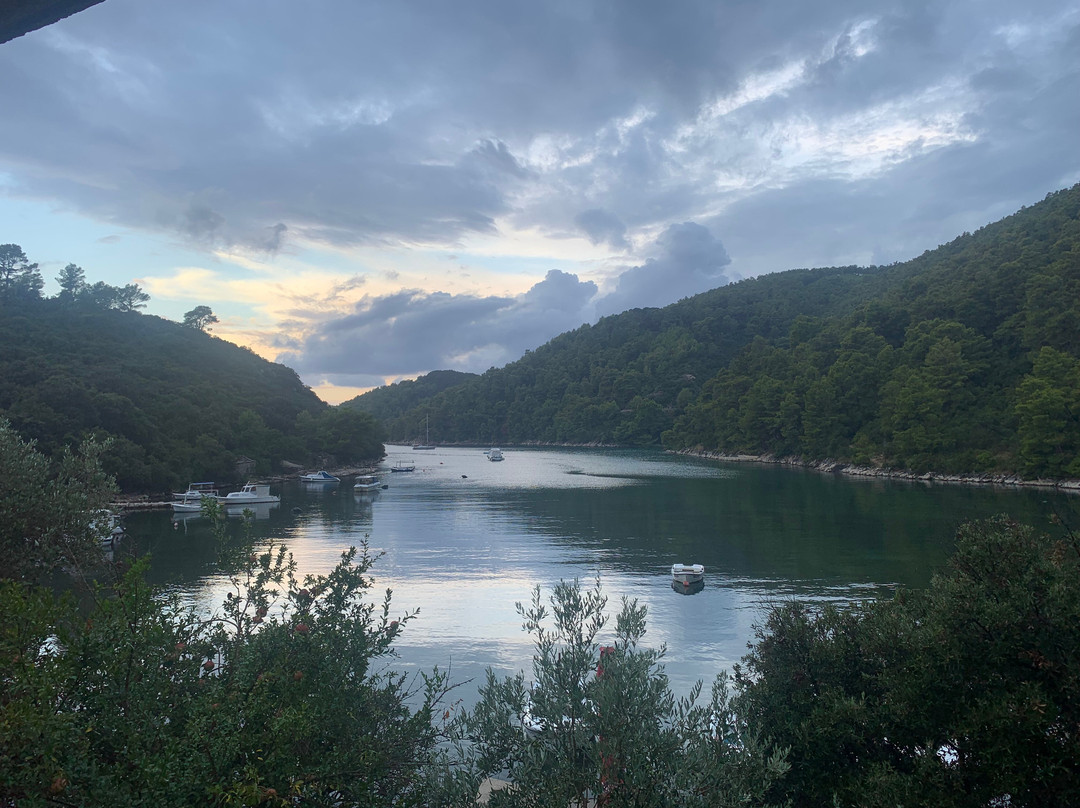 Istruga Beach-Brna必去景点