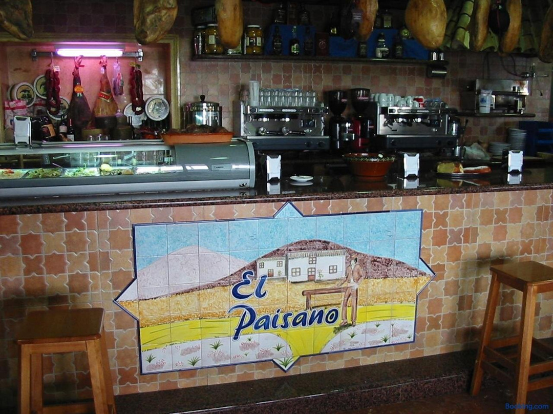 Hostal Restaurante Asador El Paisano