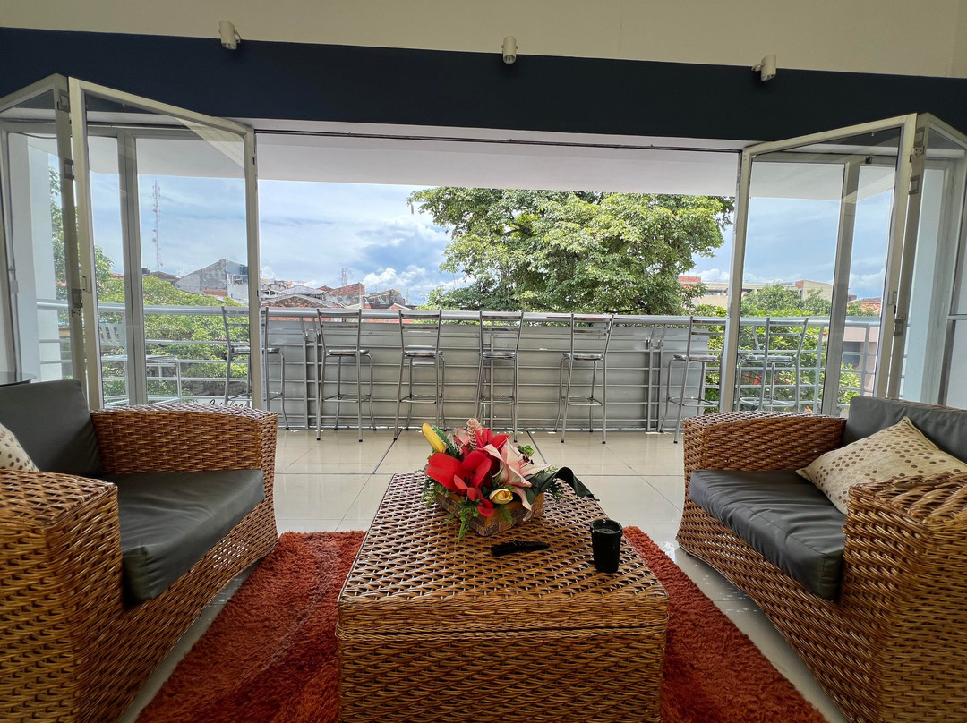 Hotel Santa Ana主图