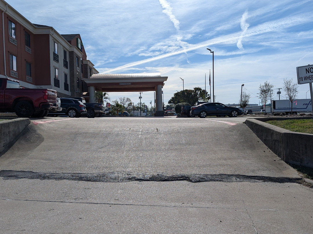 Holiday Inn Express & Suites Fairfield-north By IHG主图