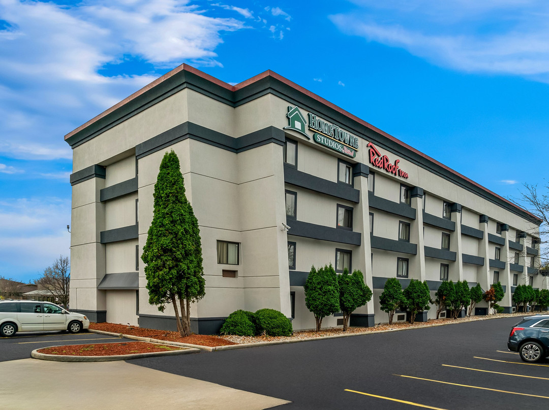 Hometowne Studios By Red Roof Flint