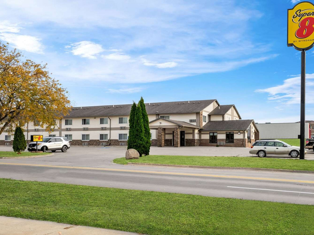 Super 8 by Wyndham Waverly主图