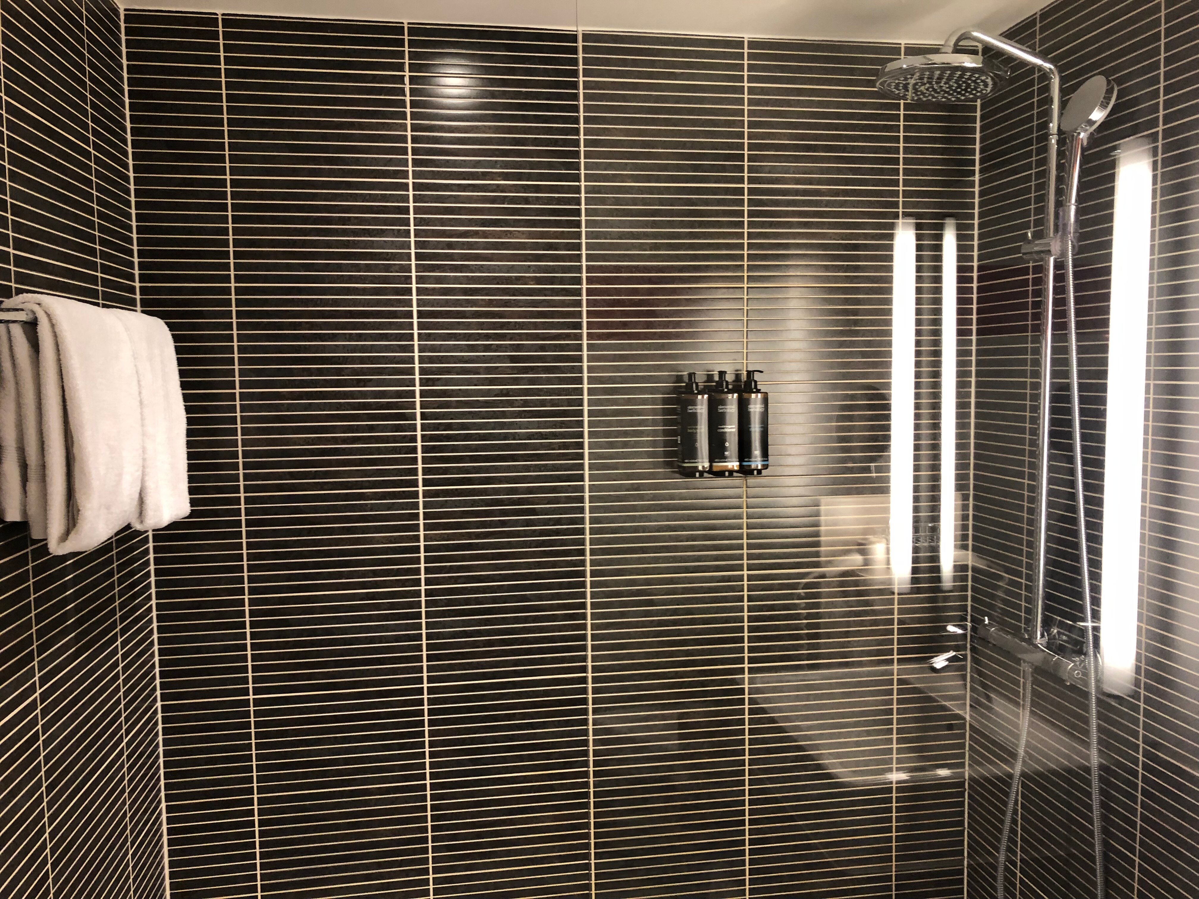 Mercure Hotel Wuerzburg am Mainufer-浴室
