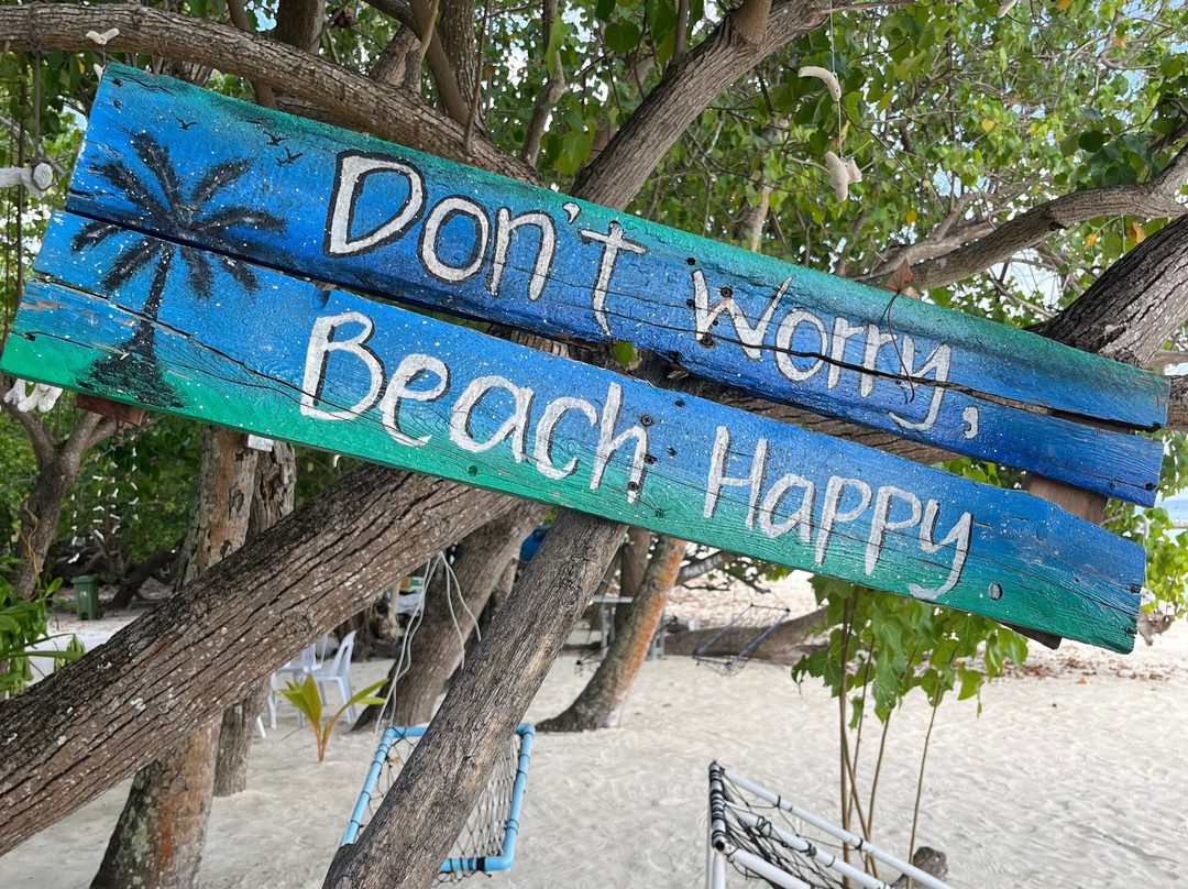 Dhamana Beach is located on the Sunrise Beach of Mahibadhoo, Maldives.主图