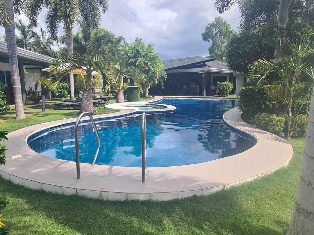 阿罗那皇家棕榈度假酒店主图