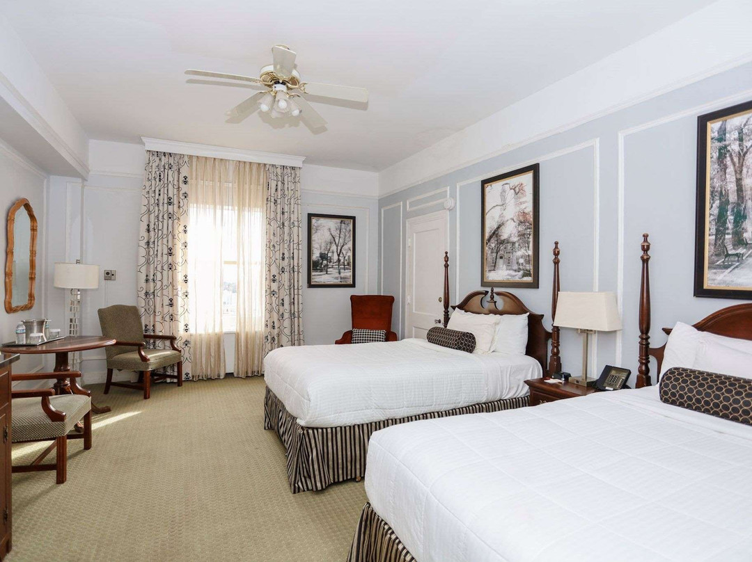 Arlington Resort Hotel & Spa主图