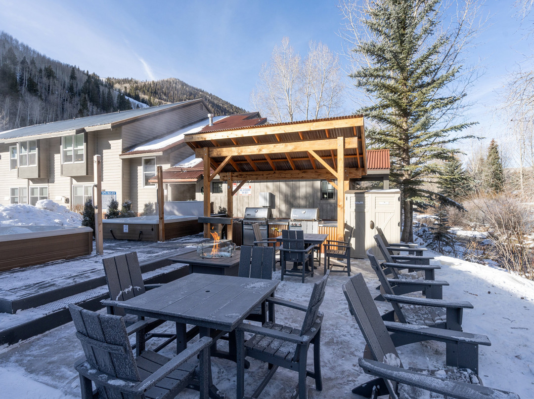 Mountainside Inn主图