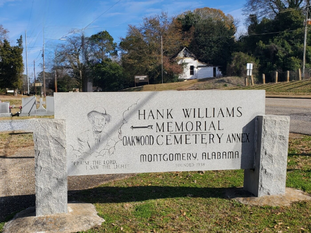 Hank Williams Memorial - Oakwood Annex Cemetery-蒙哥马利必去景点