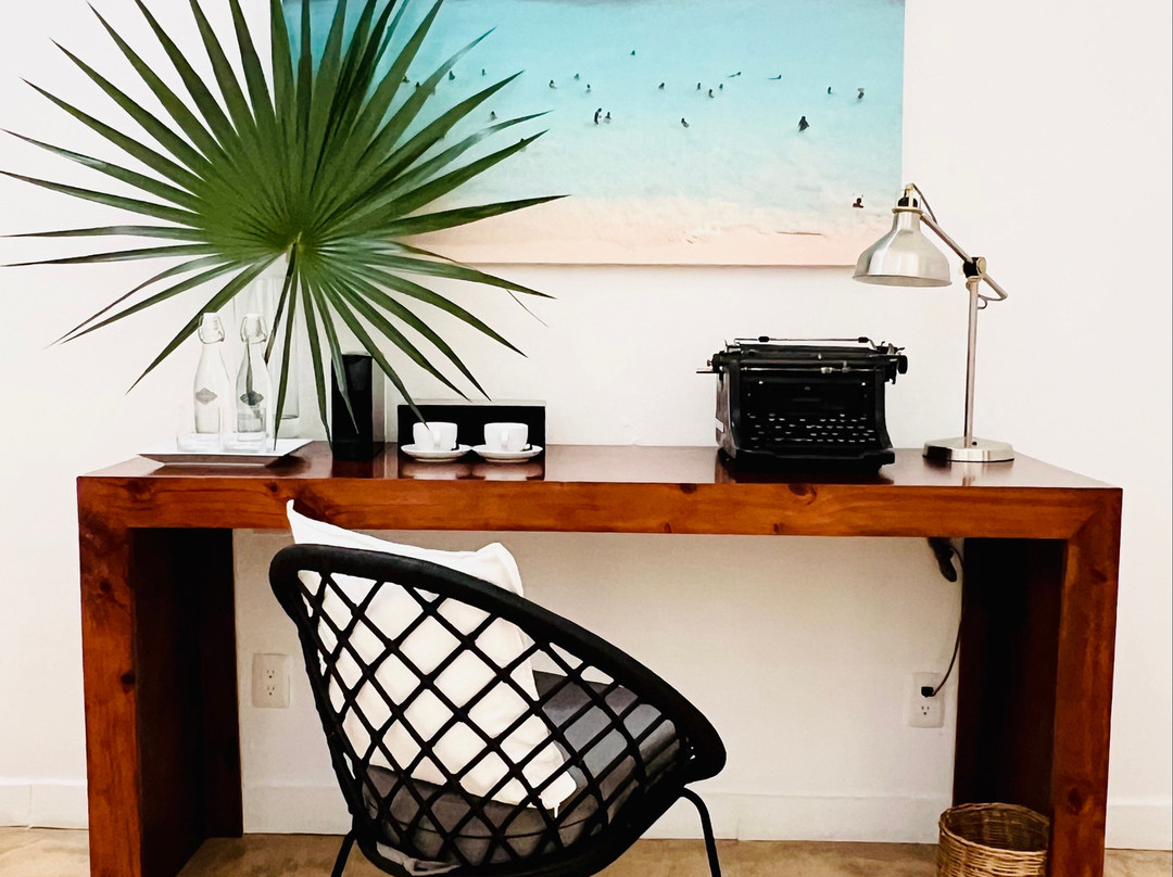 The Diplomat Boutique Hotel主图