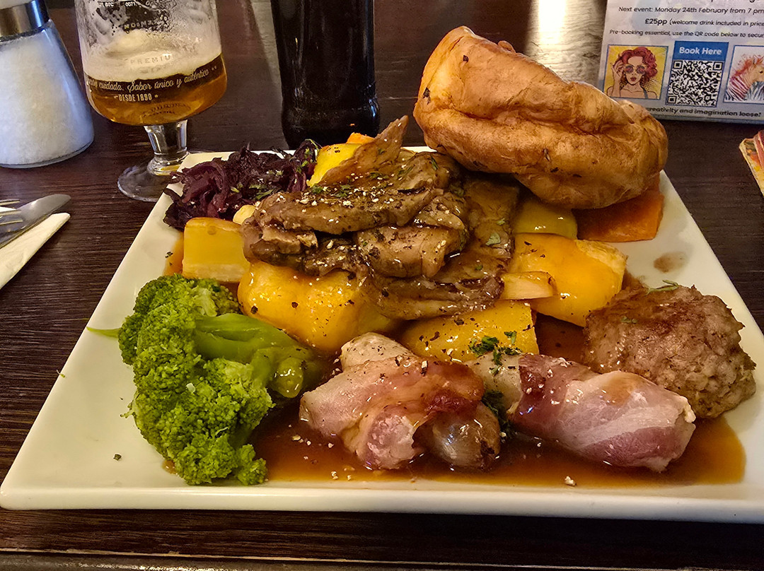 The George Hotel主图