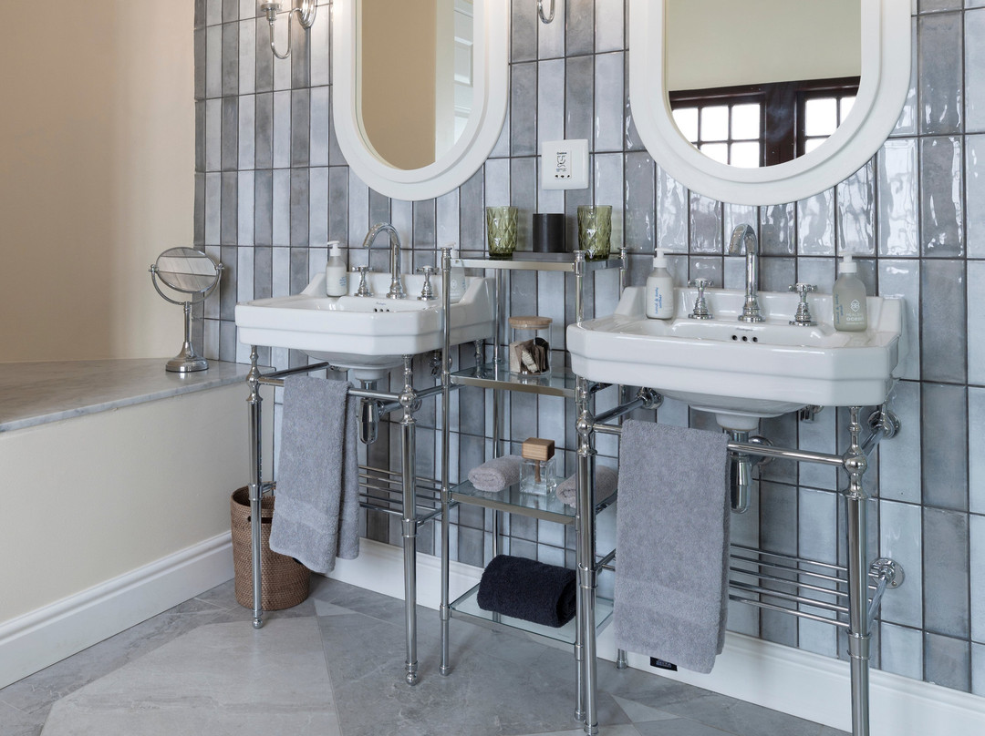 St James Manor主图