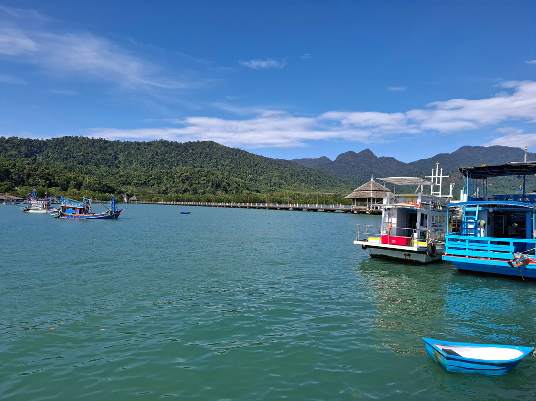 Salak Pet Bay-象岛必去景点