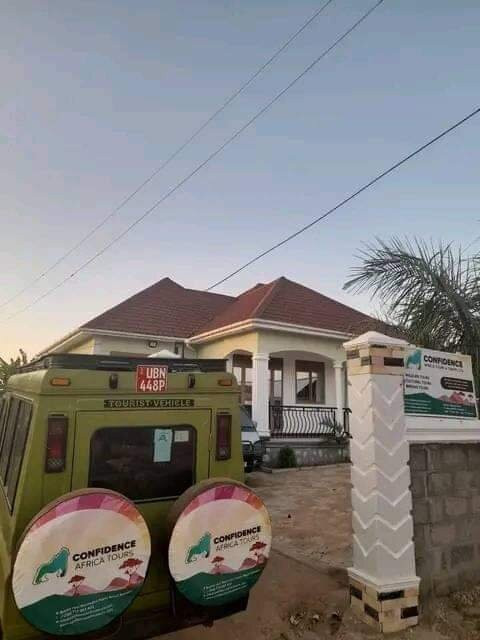 Confidence Africa Tours-坎帕拉必去景点