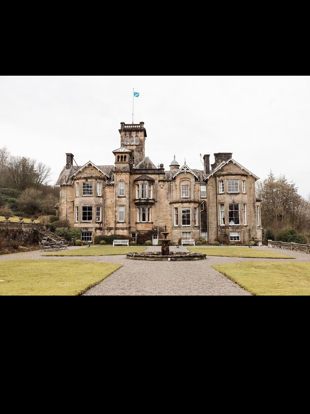 Auchen Castle-官方