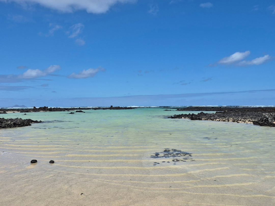 Playa del Caleton Blanco-Orzola必去景点
