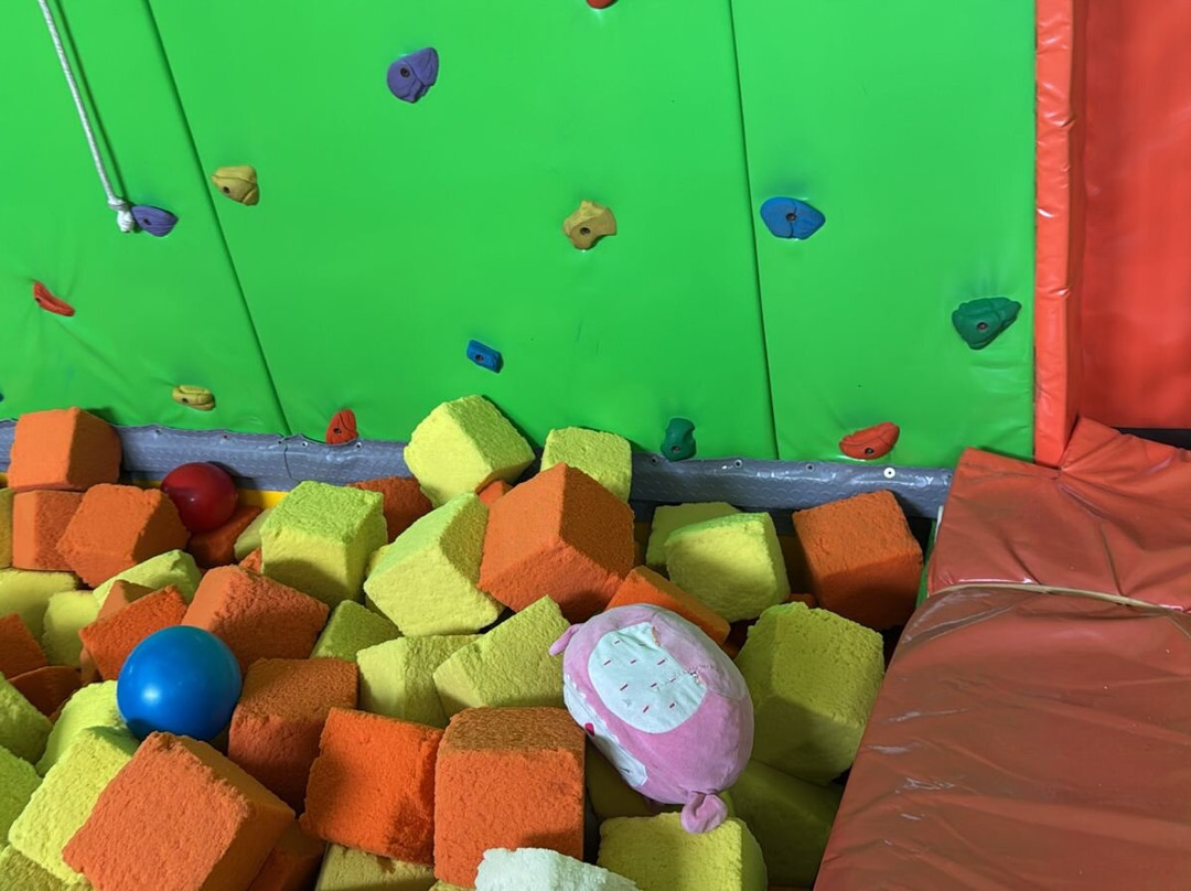 Funny Trampoline Park Chetumal景点图片